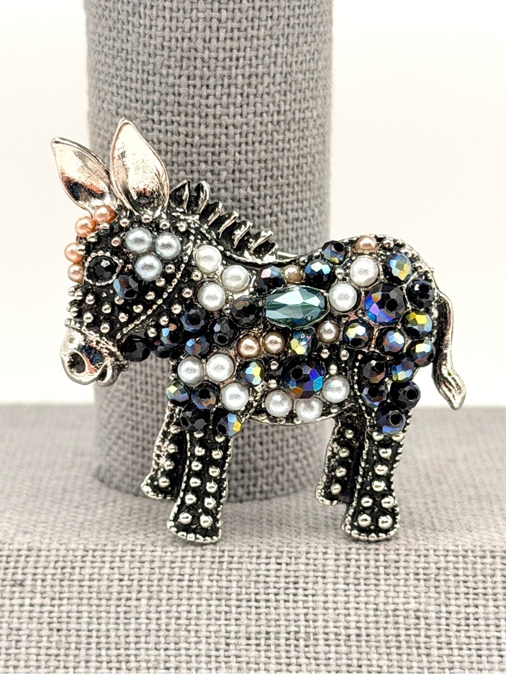 Donkey Brooch/Pin
